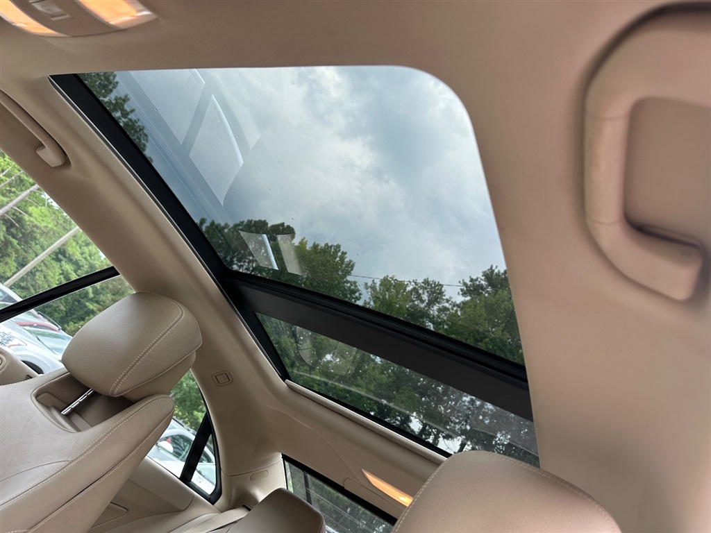 2010 Mercedes-Benz E-Class E350 photo