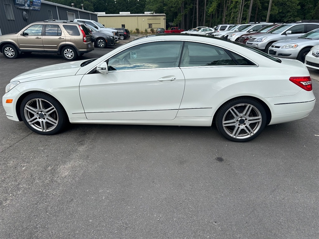 2010 Mercedes-Benz E-Class E350 photo