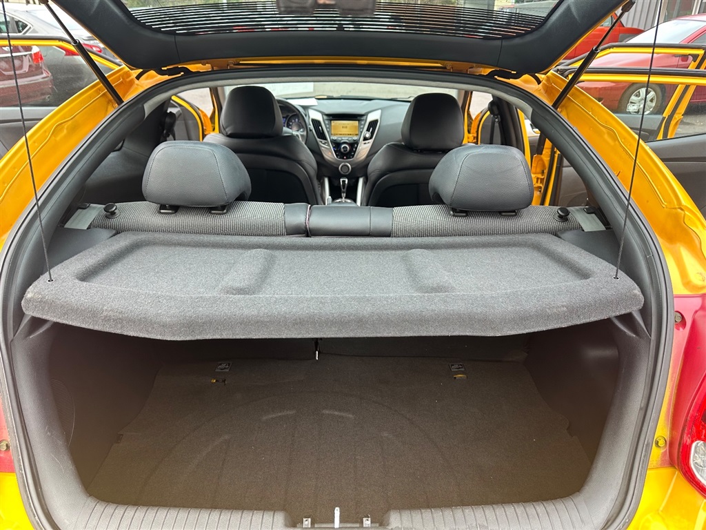2012 Hyundai Veloster photo