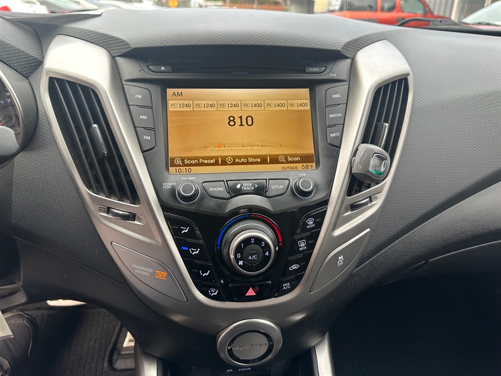 2012 Hyundai Veloster photo
