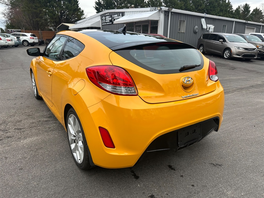 2012 Hyundai Veloster photo