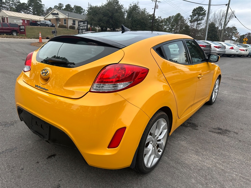 2012 Hyundai Veloster photo