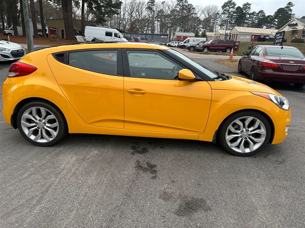 2012 Hyundai Veloster photo