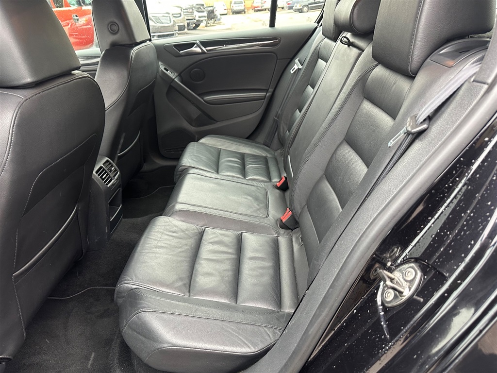 2011 Volkswagen GTI photo