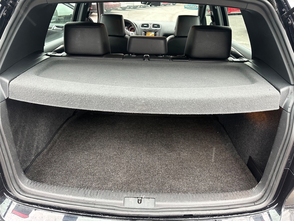 2011 Volkswagen GTI photo