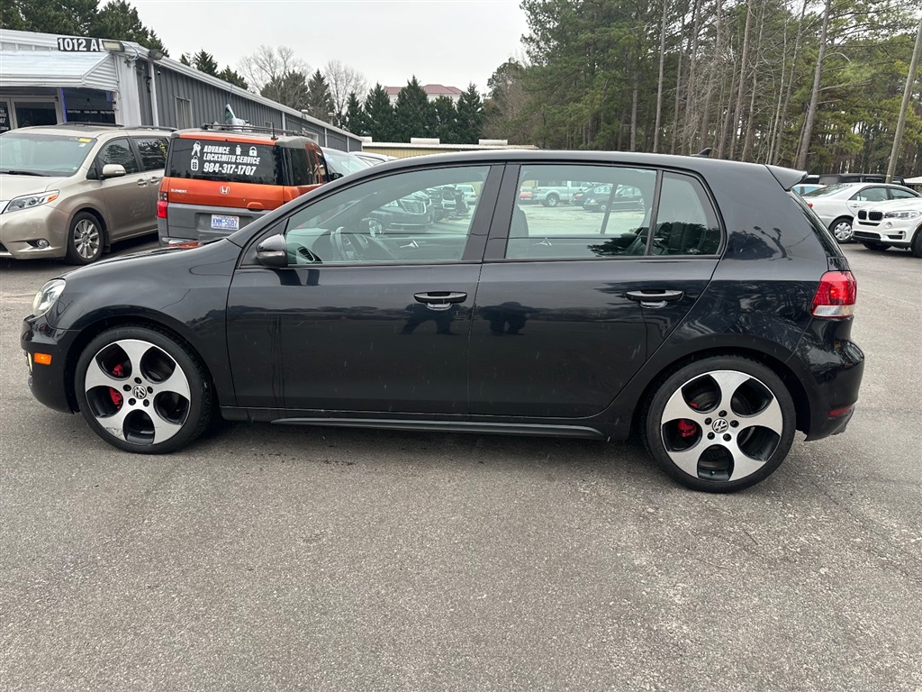 2011 Volkswagen GTI photo