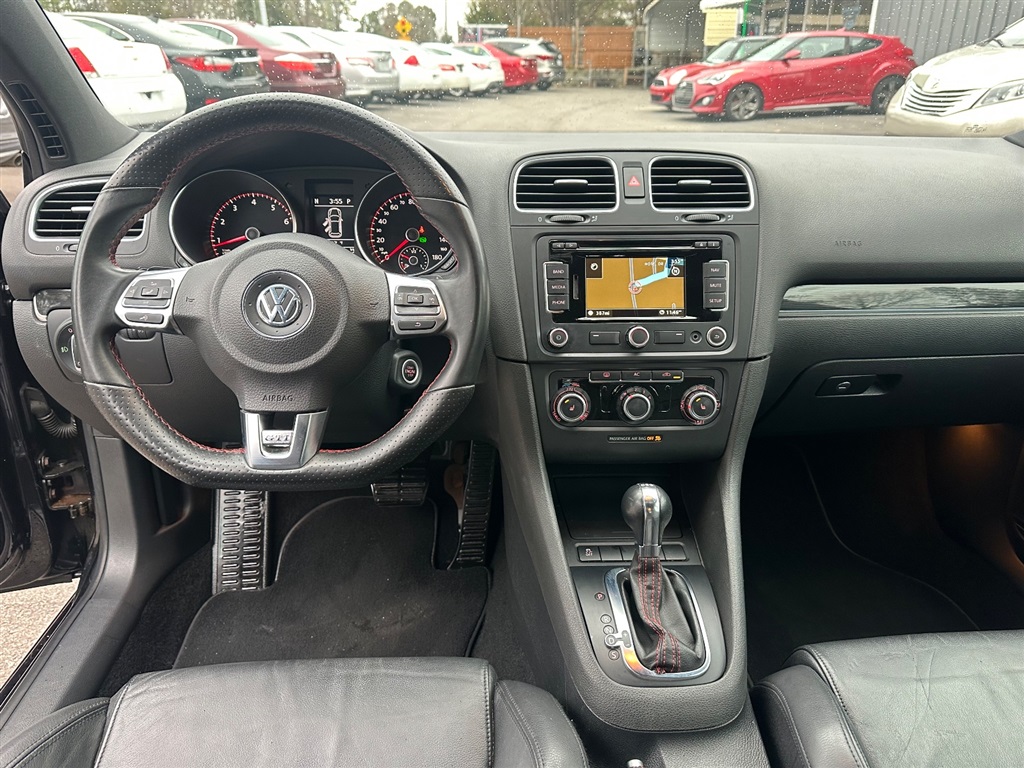 2011 Volkswagen GTI photo