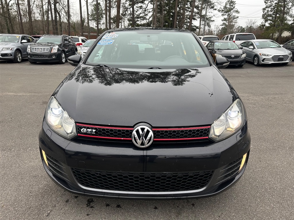 2011 Volkswagen GTI photo