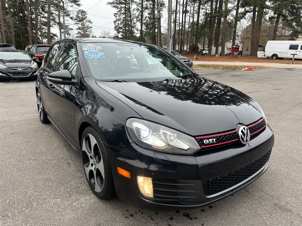 2011 Volkswagen GTI photo
