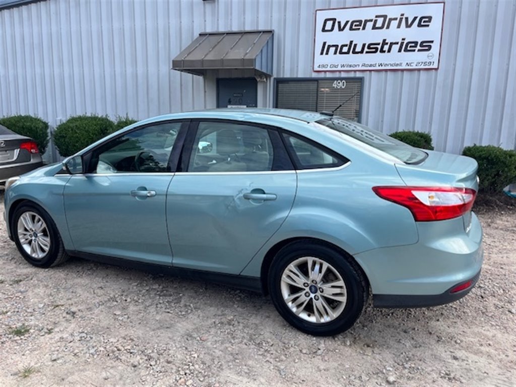 2012 Ford Focus SEL photo