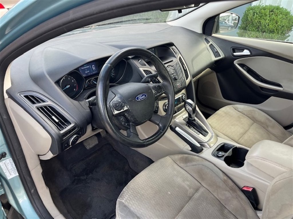 2012 Ford Focus SEL photo