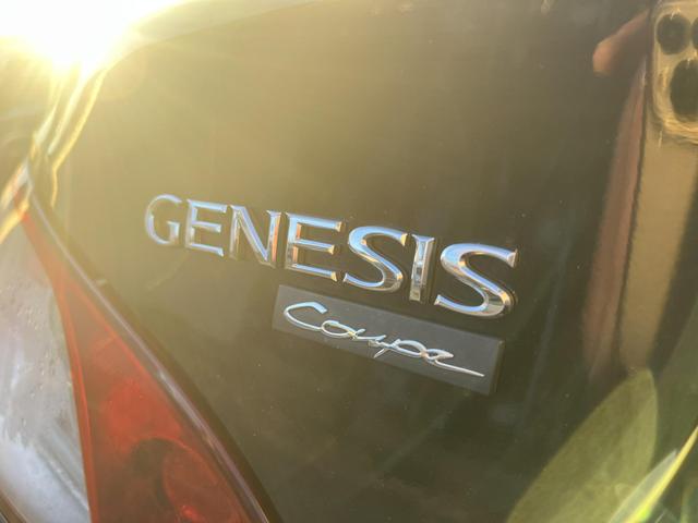 2012 Hyundai Genesis Coupe 2.0T photo