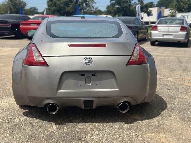 2009 Nissan 370Z Touring photo