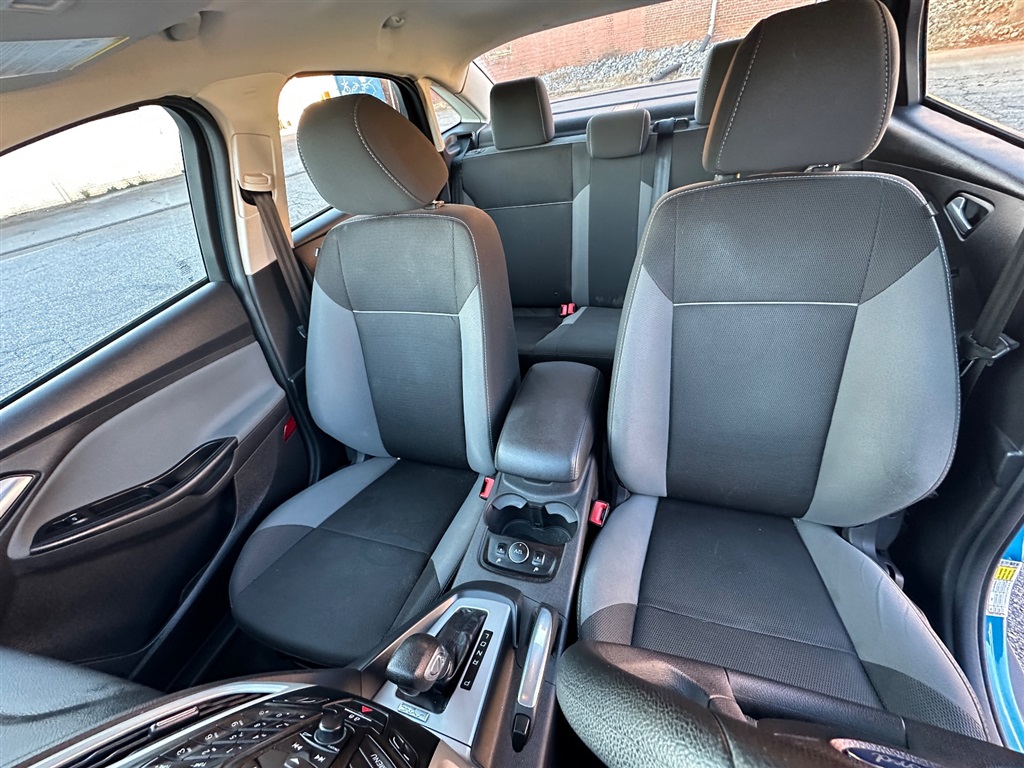 2014 Ford Focus SE photo