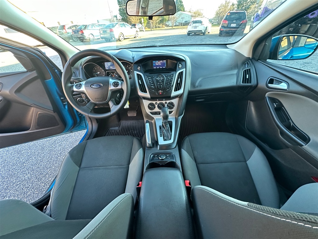 2014 Ford Focus SE photo