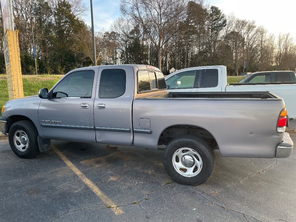 2002 Toyota Tundra Limited V8 photo