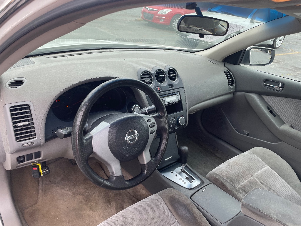 2009 Nissan Altima 2.5 photo