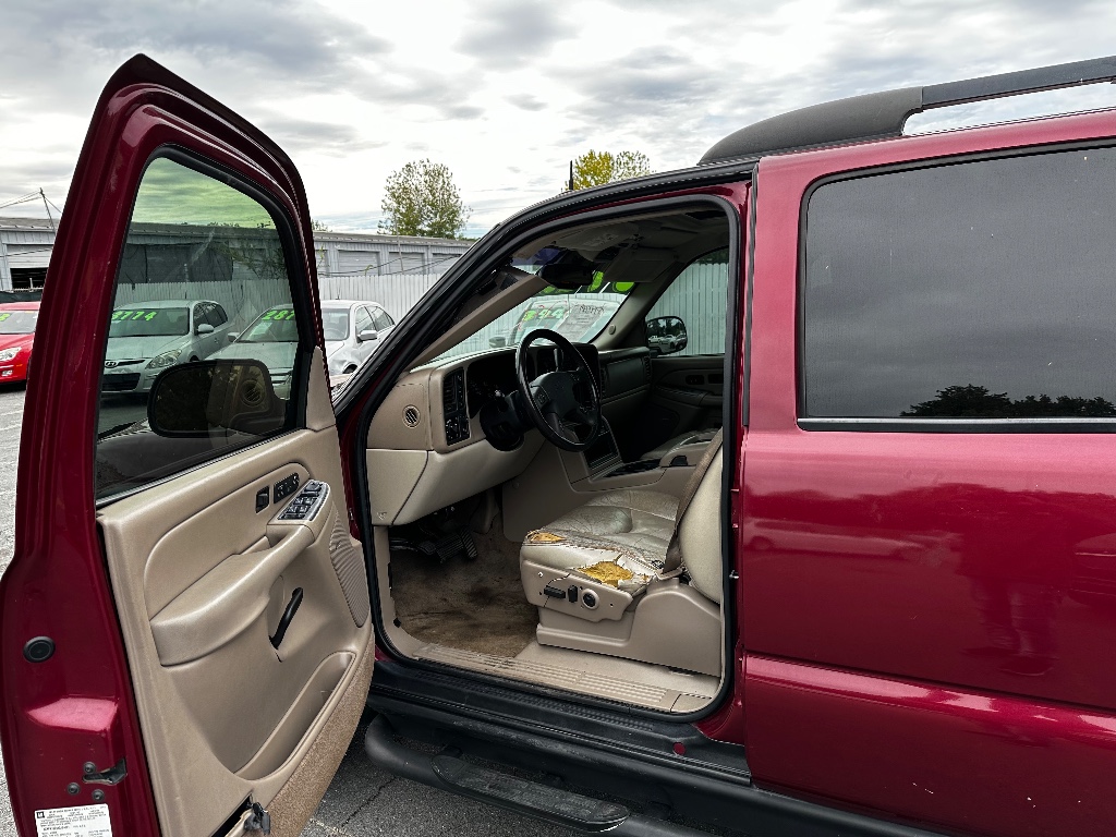 2004 Chevrolet Suburban 1500 Z71 photo