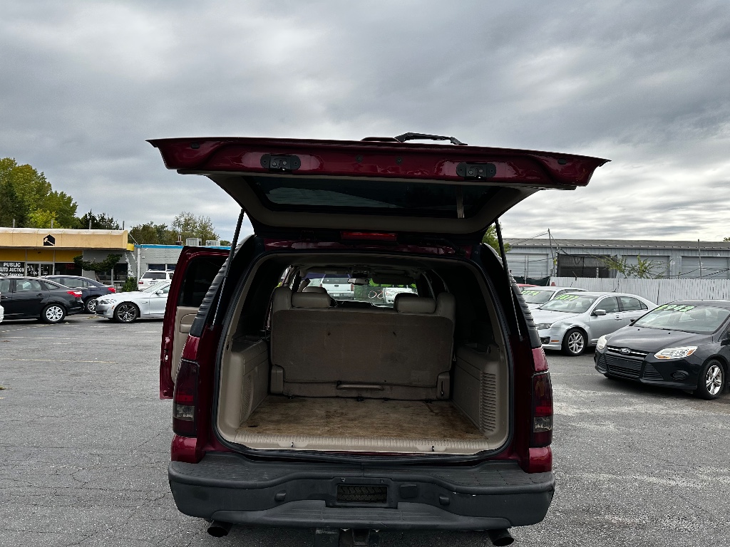 2004 Chevrolet Suburban 1500 Z71 photo