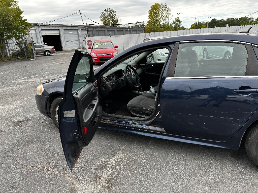 2010 Chevrolet Impala LT photo