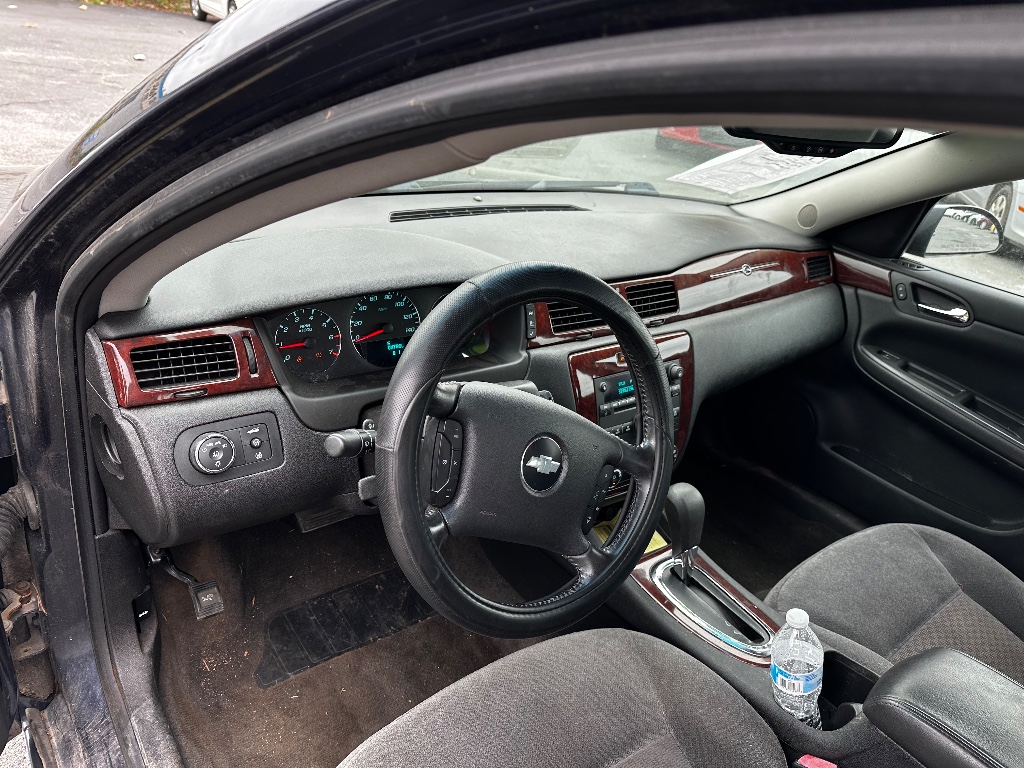 2010 Chevrolet Impala LT photo