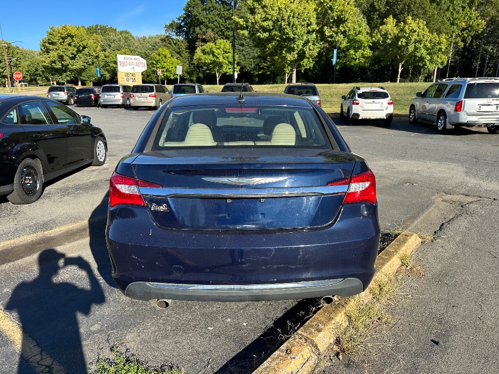 2013 Chrysler 200 Limited photo