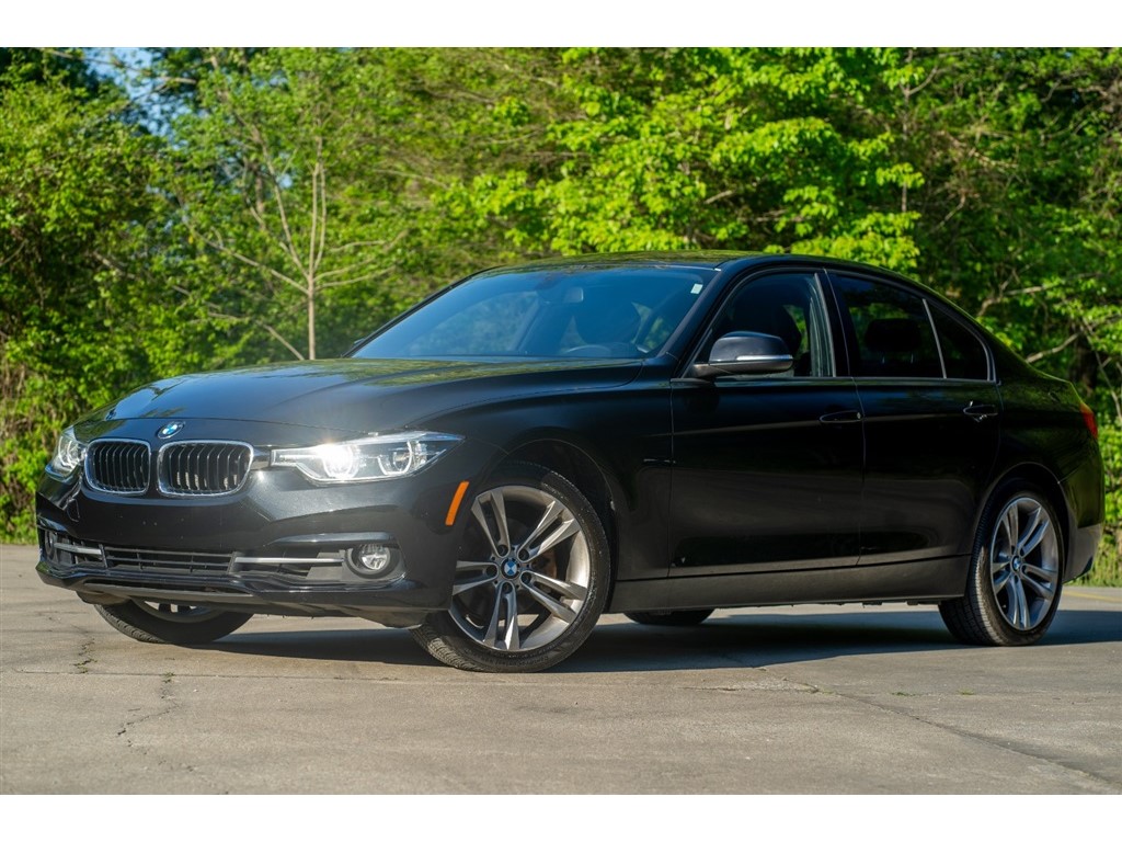 The 2018 BMW 3-Series  photos