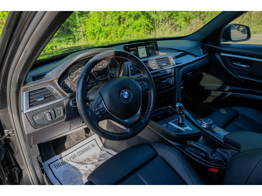 2018 BMW 3-Series  photo