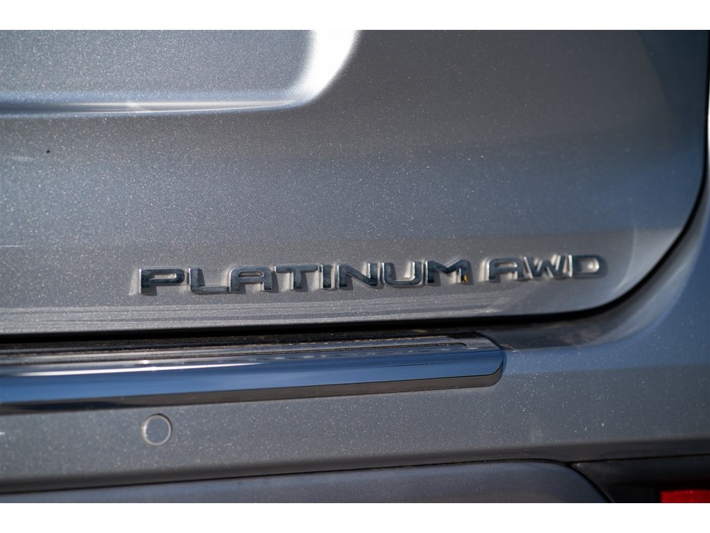 2021 Toyota Highlander Platinum AWD V6  photo