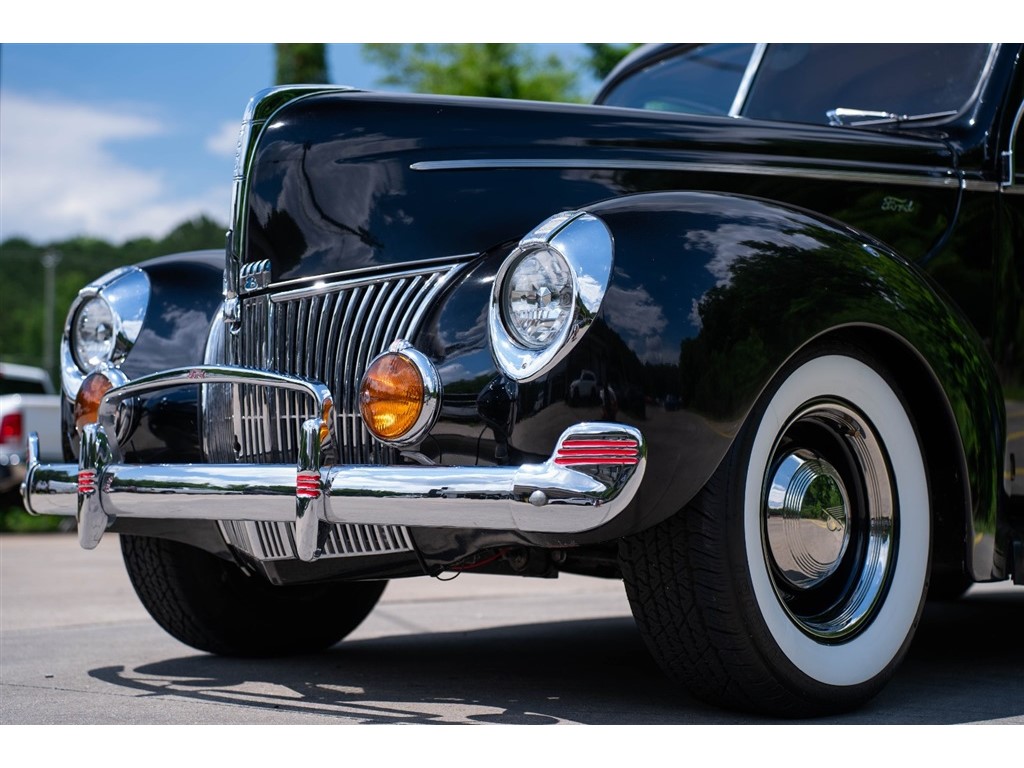 1940 Toyota Corolla L photo