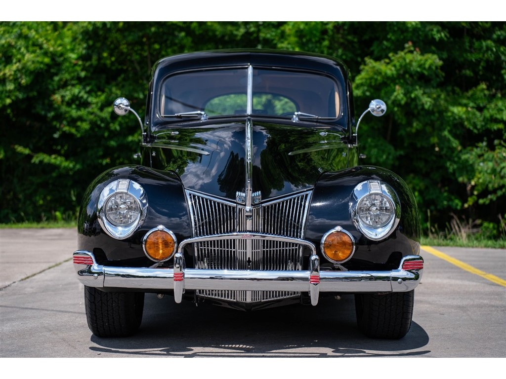 1940 Toyota Corolla L photo
