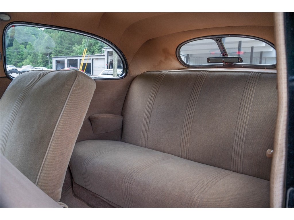 1940 Toyota Corolla L photo
