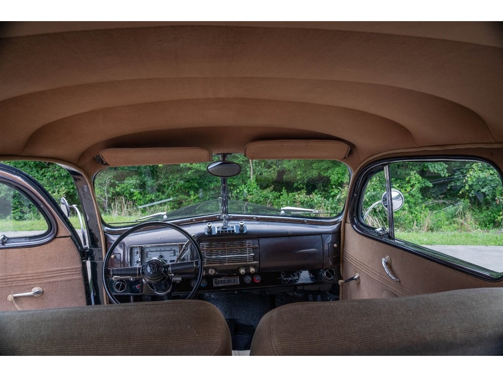 1940 Toyota Corolla L photo