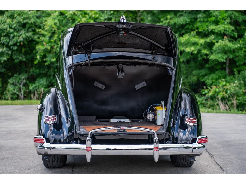 1940 Toyota Corolla L photo