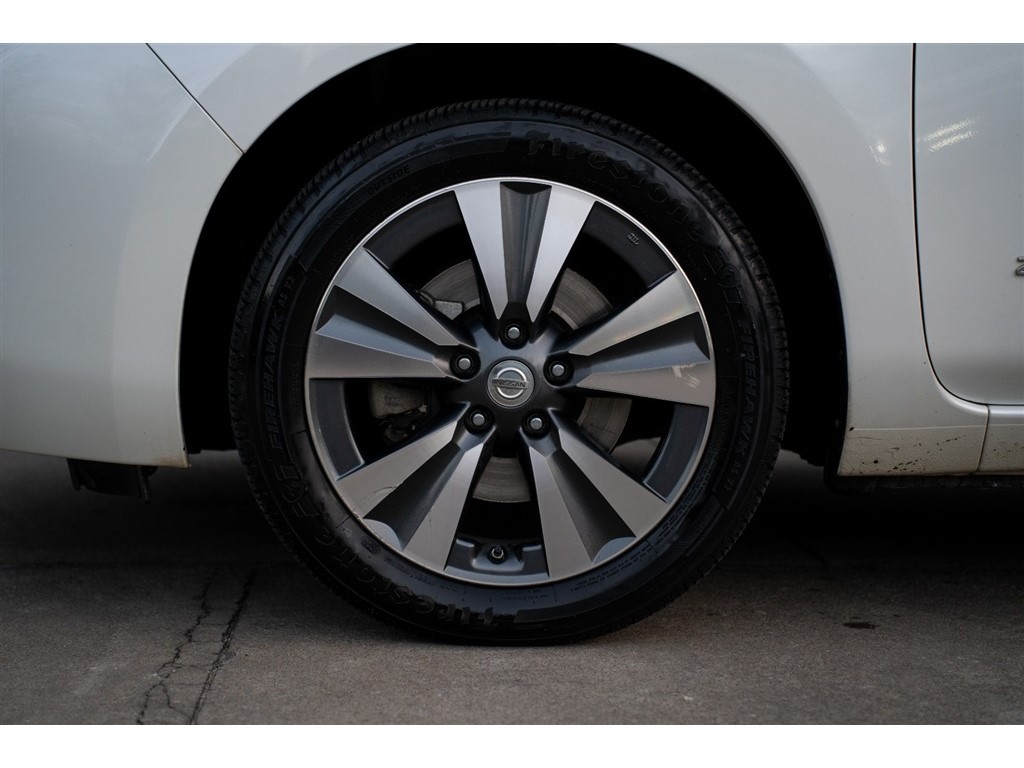 2015 Nissan LEAF  photo