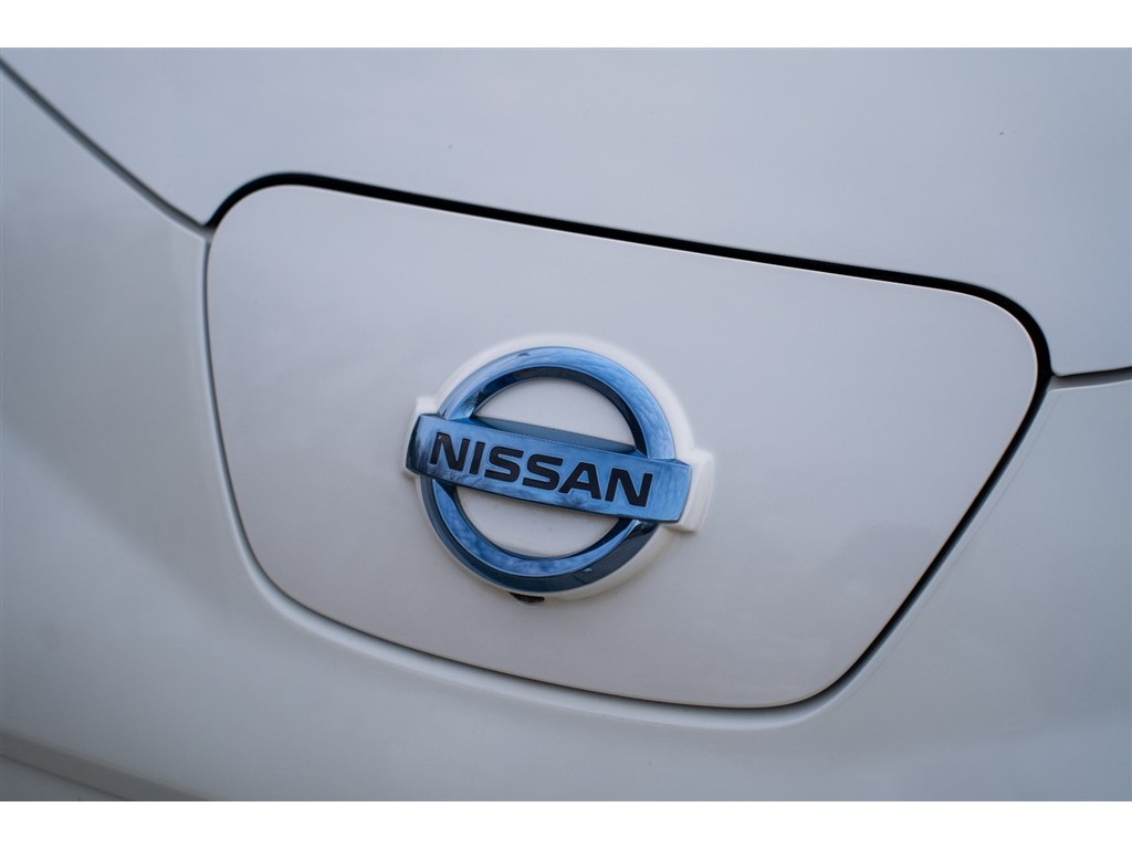 2015 Nissan LEAF  photo