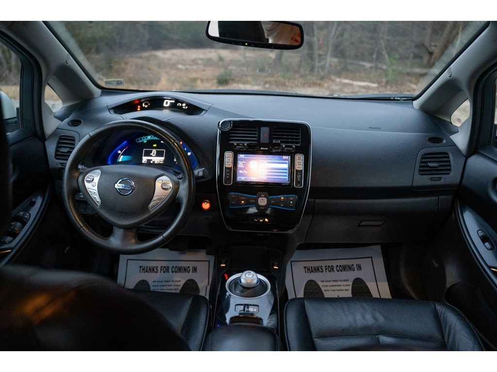 2015 Nissan LEAF  photo