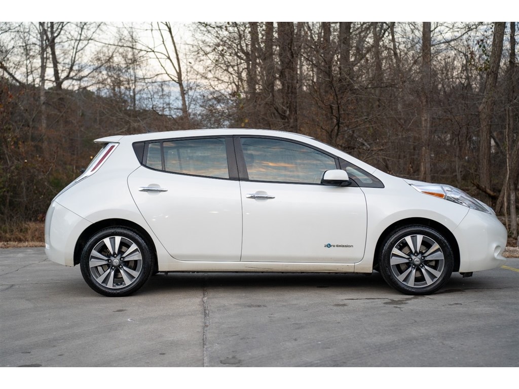 2015 Nissan LEAF  photo