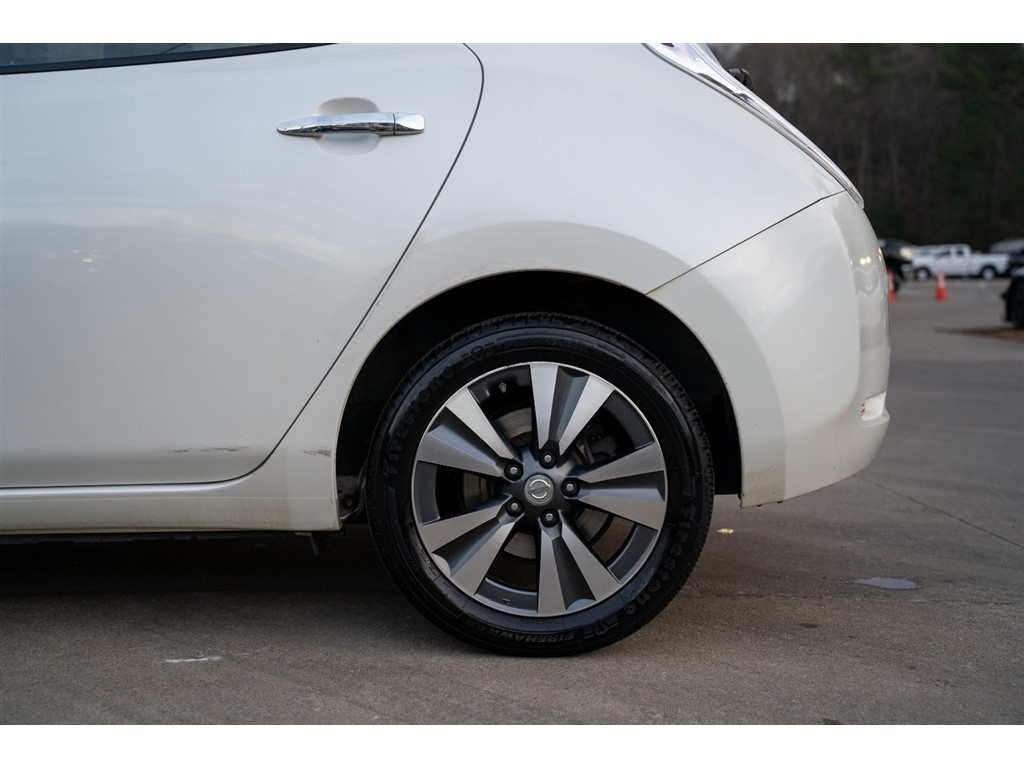 2015 Nissan LEAF  photo