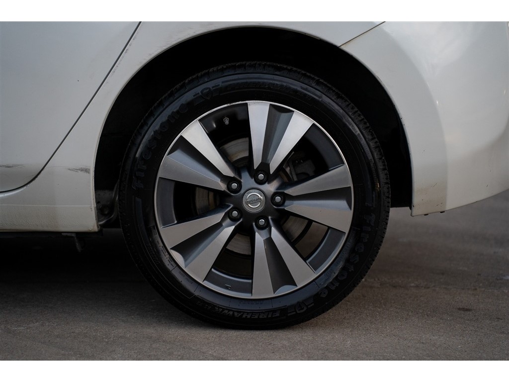 2015 Nissan LEAF  photo