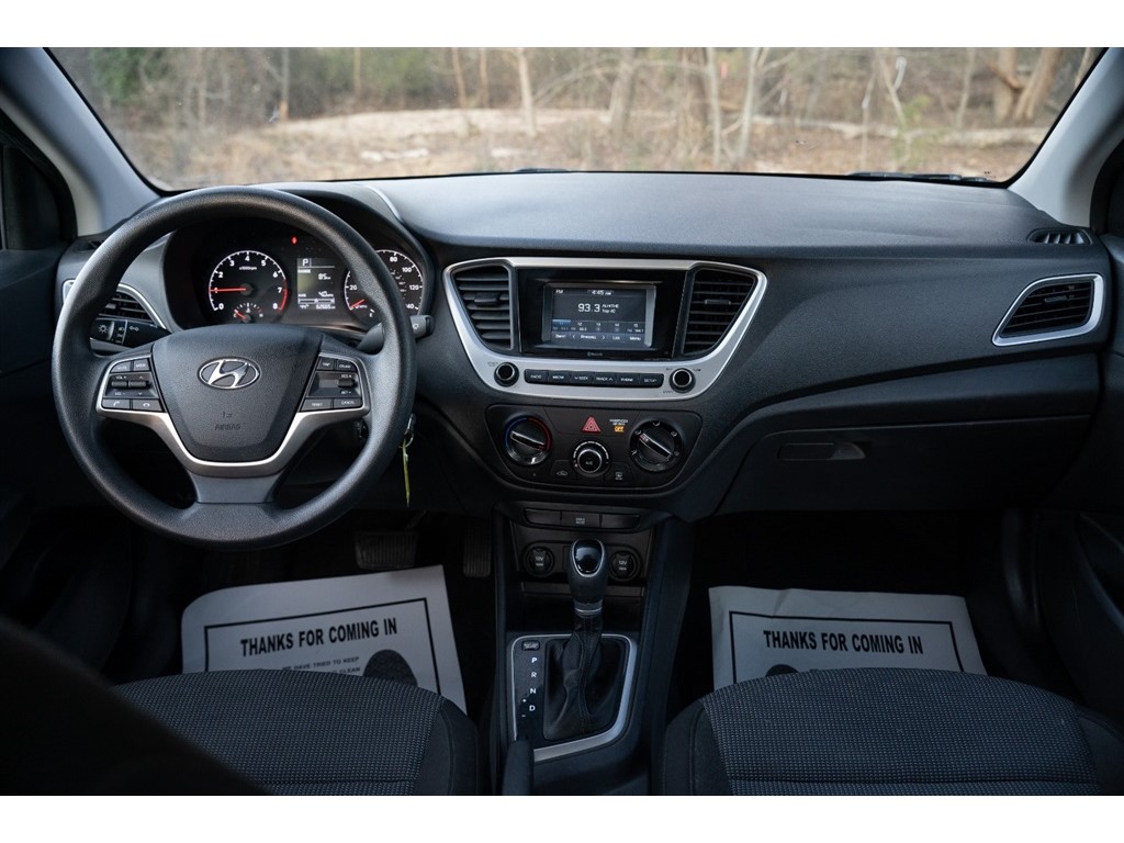 2021 Hyundai Accent SE  photo