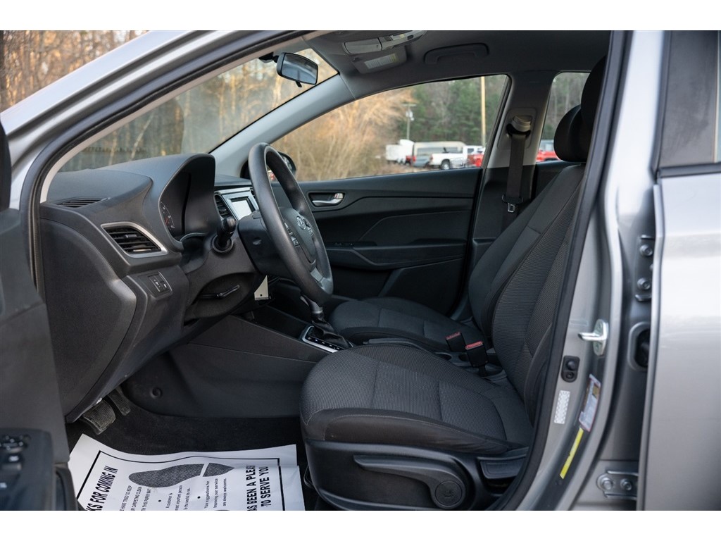 2021 Hyundai Accent SE  photo