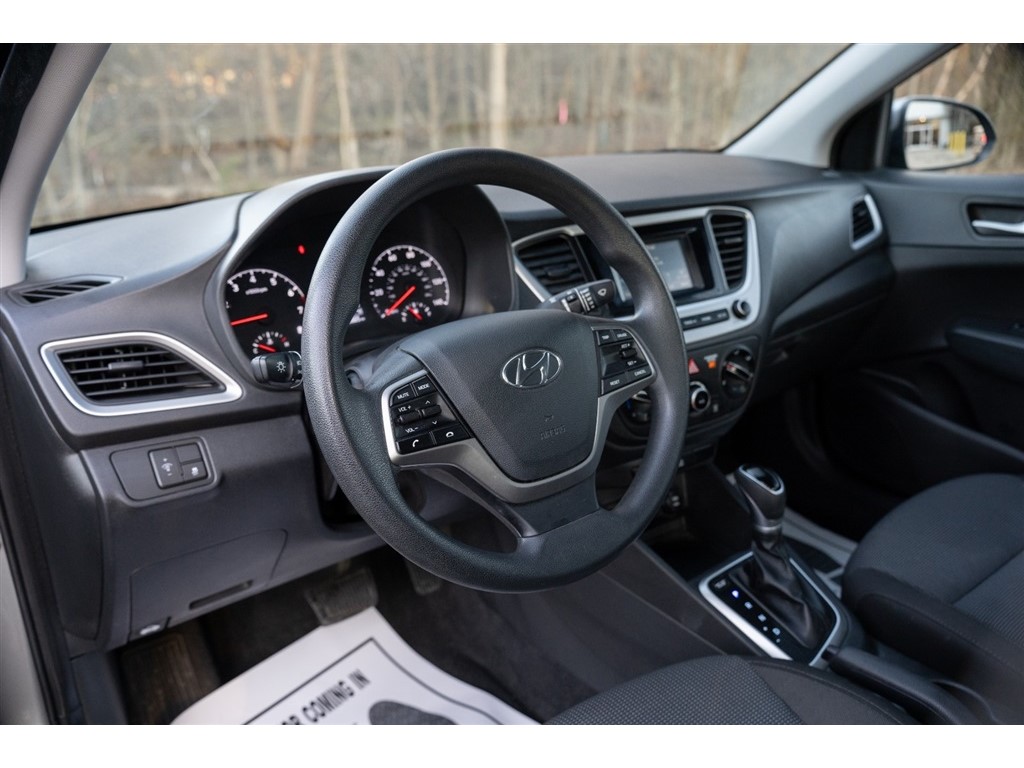 2021 Hyundai Accent SE  photo