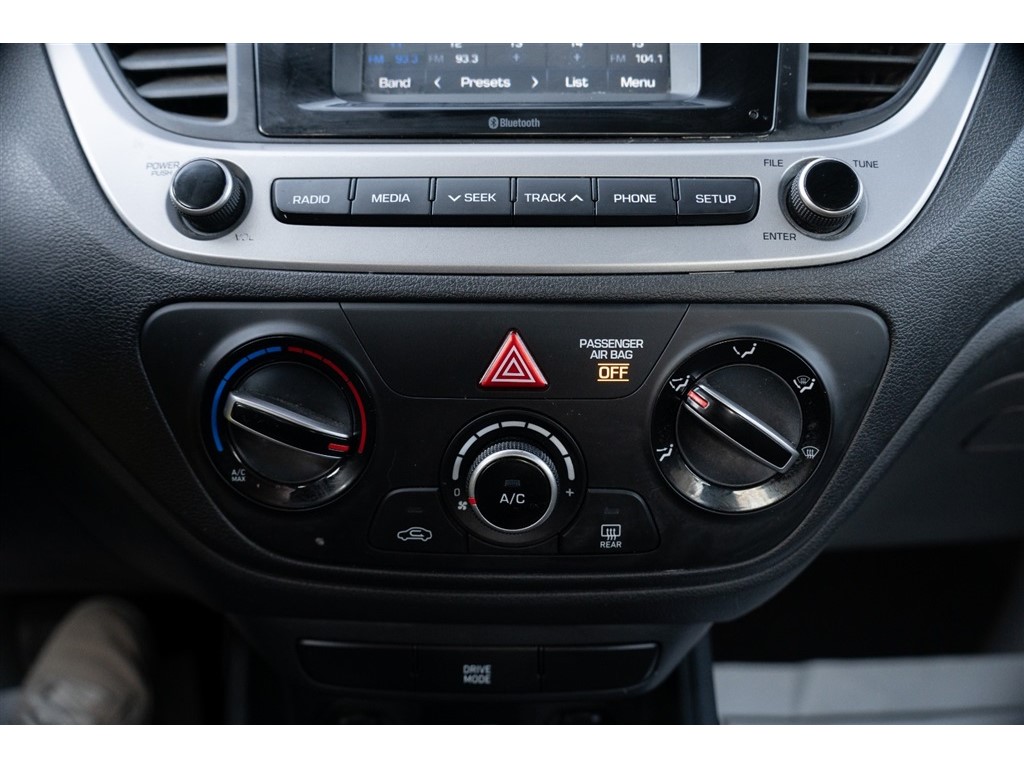 2021 Hyundai Accent SE  photo