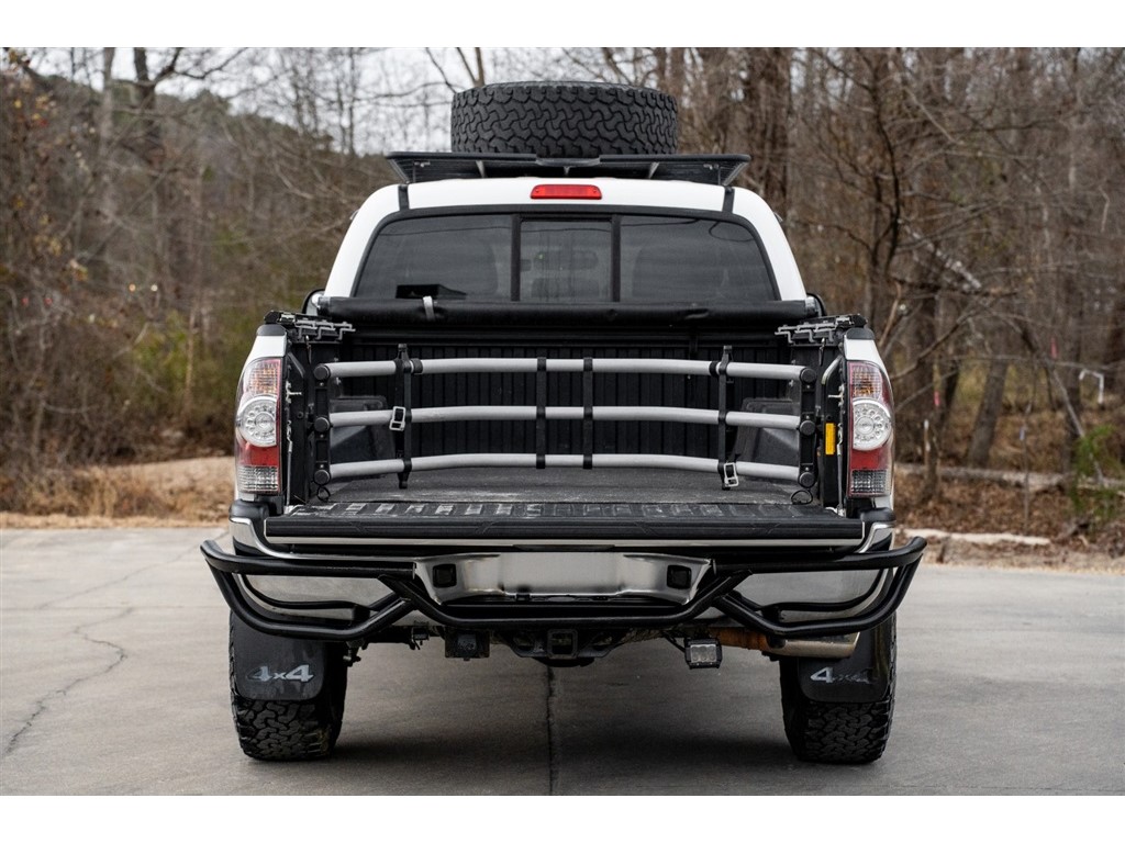 2013 Toyota Tacoma V6 photo