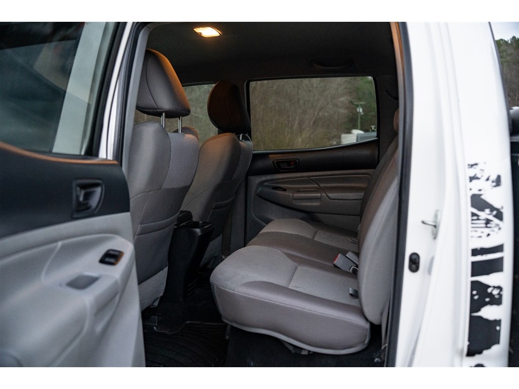 2013 Toyota Tacoma V6 photo