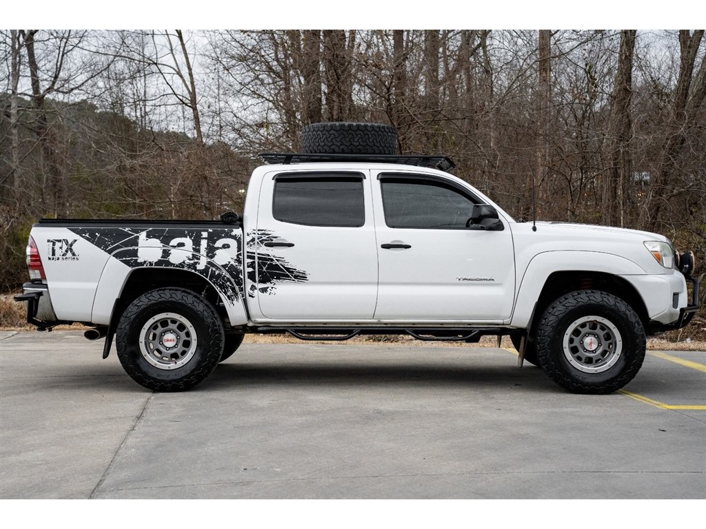 2013 Toyota Tacoma V6 photo