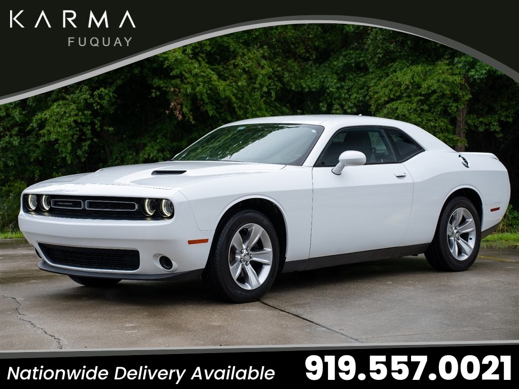 2021 Dodge Challenger SXT RWD