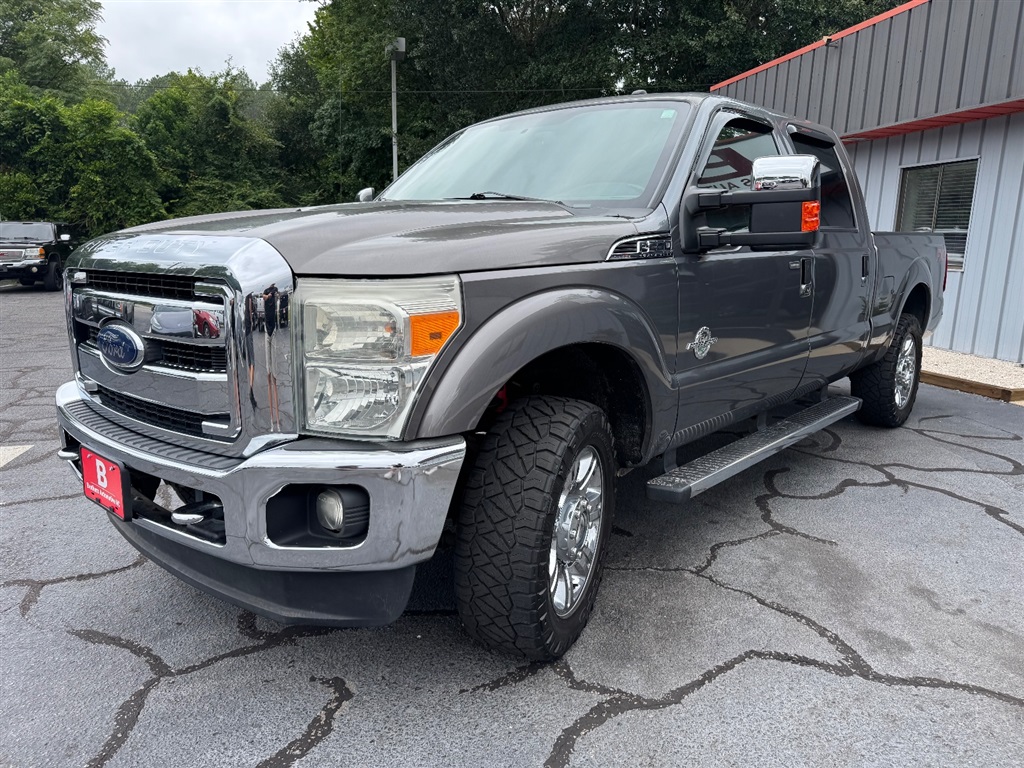 2012 Ford F-250 Lariat photo 2