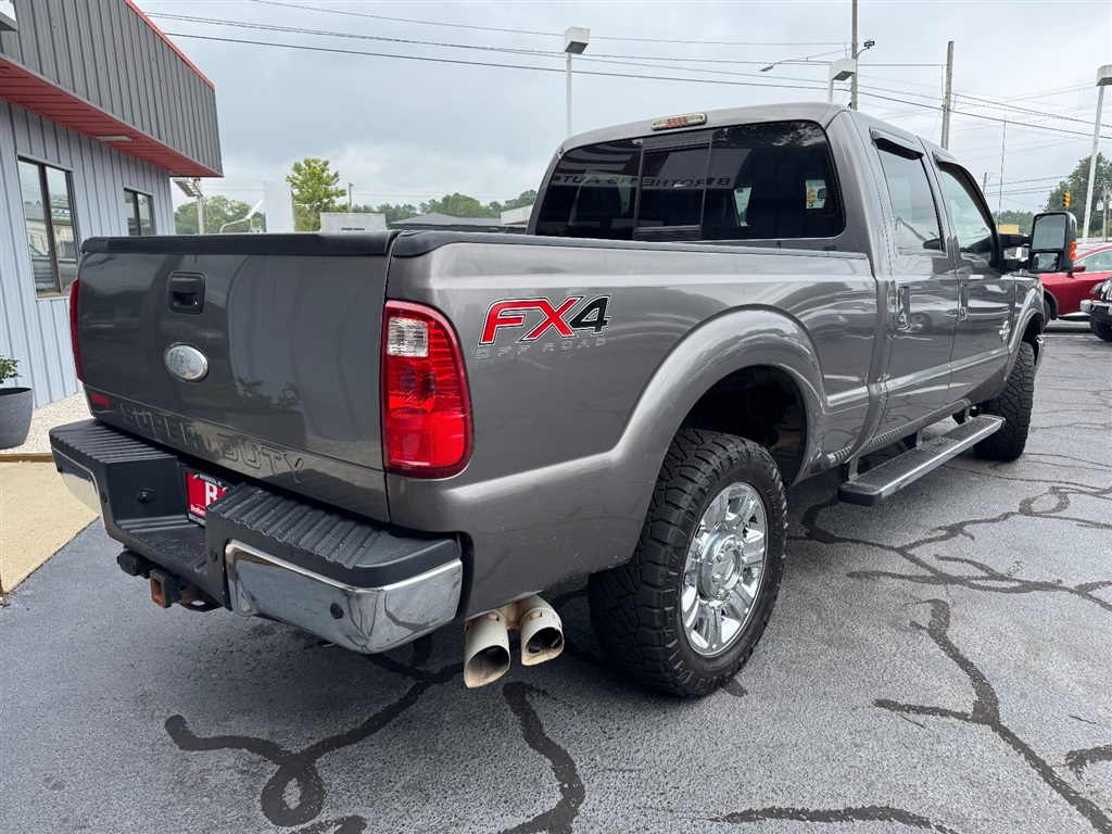 2012 Ford F-250 Lariat photo 4